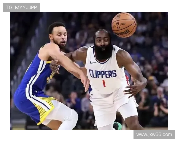 17-18赛季勇士队与快船队激战回顾:巅峰对决与精彩瞬间解析 17-18赛季勇士队与快船队激战回顾:巅峰对决与精彩瞬间解析