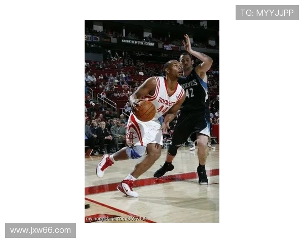 休斯顿火箭与明尼苏达森林狼的激烈对决分析与赛后点评