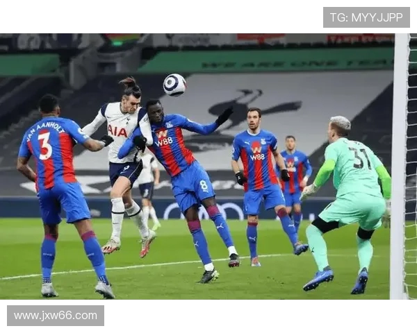 切尔西与富勒姆激战正酣比分悬念不断引发球迷热议