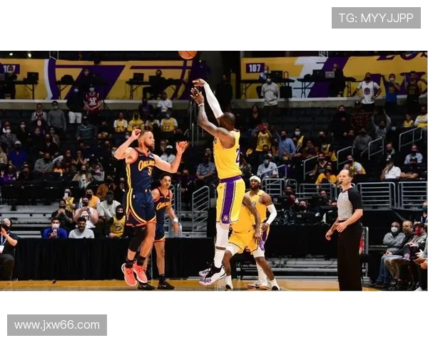 快船与骑士常规赛精彩对决争夺季后赛席位的关键战役