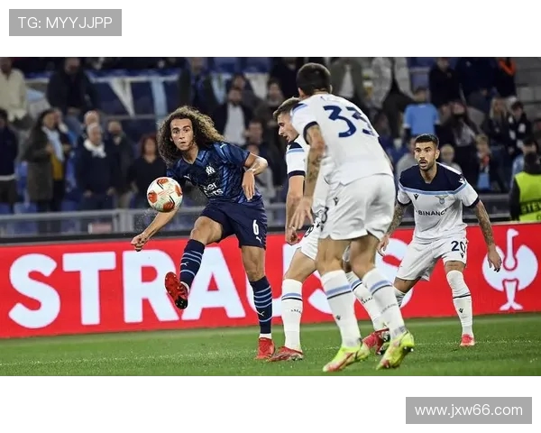 法乙奥尔良主场迎战瓦朗谢讷双方争夺关键三分激战一触即发 法乙奥尔良主场迎战瓦朗谢讷双方争夺关键三分激战一触即发