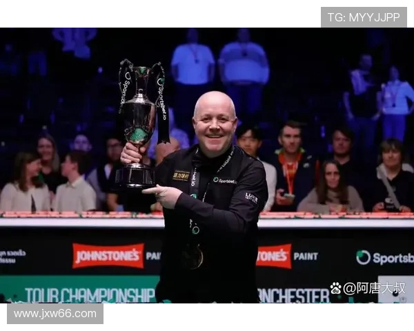 约翰希金斯在斯诺克比赛中对阵突尼斯选手的精彩对决分析与回顾 约翰希金斯在斯诺克比赛中对阵突尼斯选手的精彩对决分析与回顾