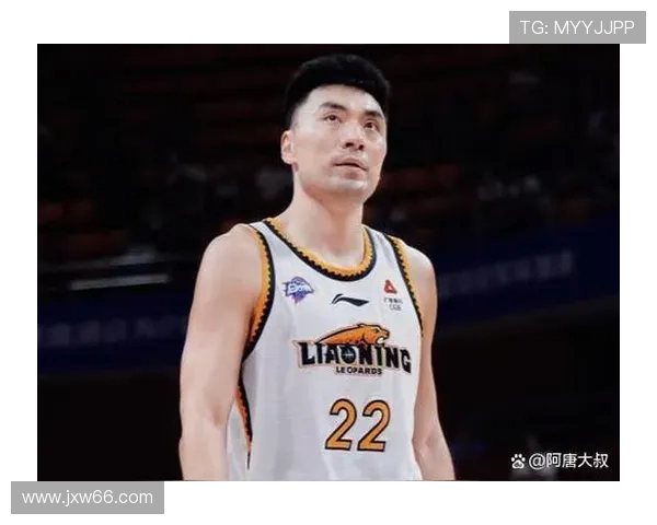 南京篮球队以54分高居锦标赛积分榜首位展现强劲实力 南京篮球队以54分高居锦标赛积分榜首位展现强劲实力